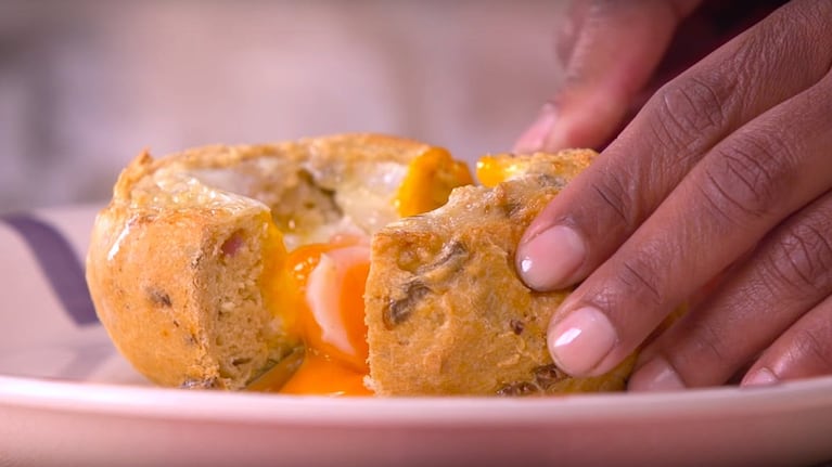 Pan de panceta relleno con huevo, receta