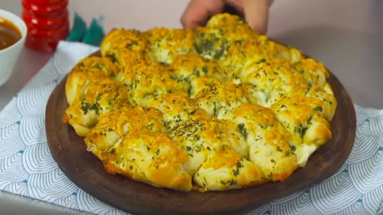 Pan de pizza en formato rejilla, una entrada distinta y llena de sabor. Foto: Cucinare TV