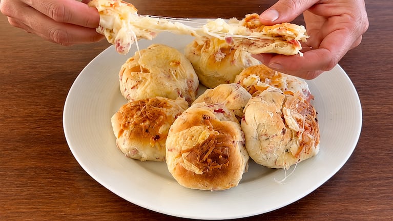 Pancitos rellenos de jamón y muzzarella. Foto: Cucinare TV