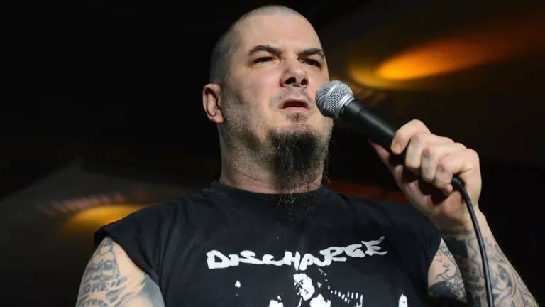 Pantera no podrá tocar en Alemania por un polémico saludo nazi de 2016