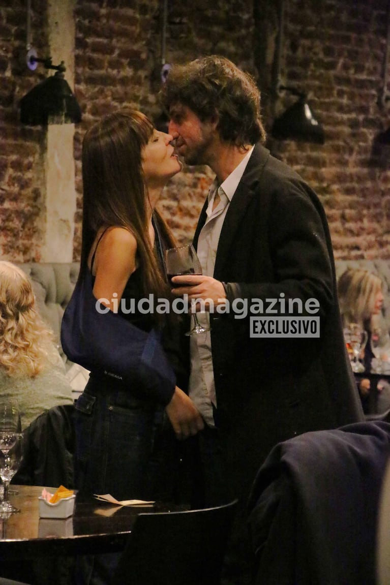 Paola Krum y su novio, Patricio Abadi, acompañaron a Luciano Castro en su estreno teatral (Foto: Movilpress).