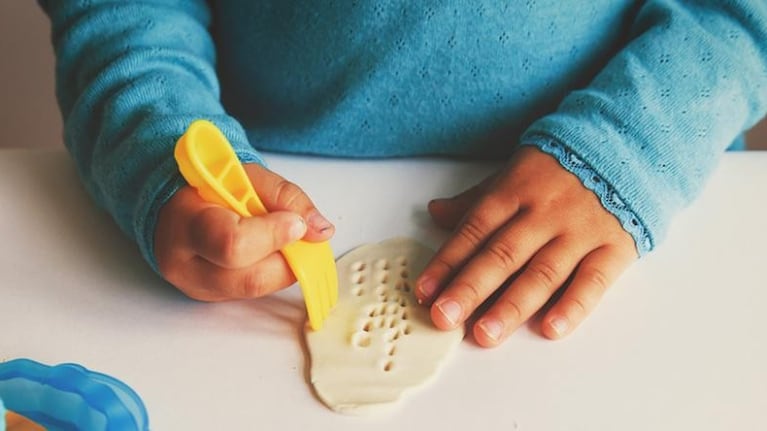 Para compartir con los niños de la familia: arcilla con 3 ingredientes