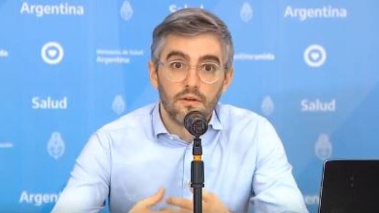 Para evitar los contagios el gobierno recomienda el “sexo virtual”.