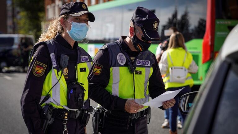 Para frenar la pandemia: el gobierno español decreta estado de alarma en Madrid. Foto: BLOOMBERG.