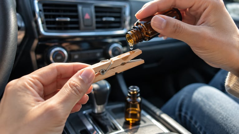 Para qué sirve poner un broche en el aire acondicionado del auto