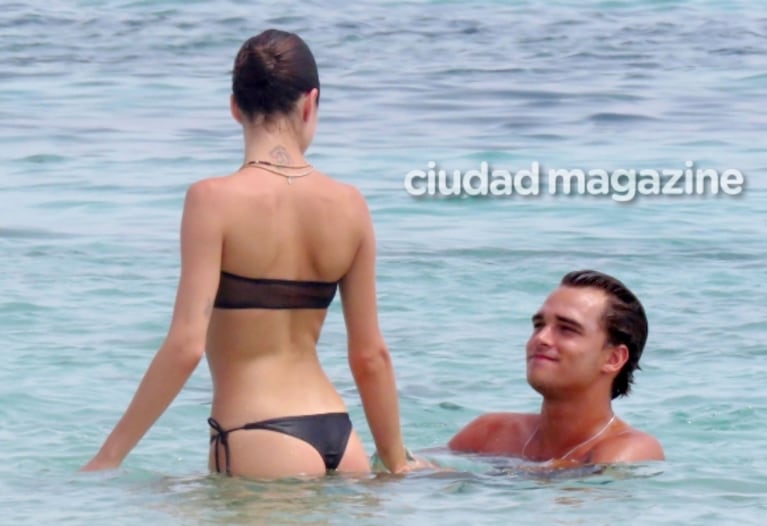 ¡Parejita mimosa! Tini Stoessel y Pepe Barroso Silva, a puro beso en el mar Mediterráneo