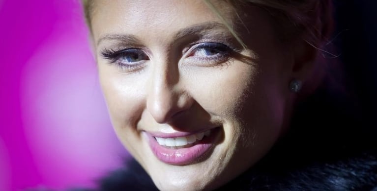 Paris Hilton influyó en la moda del 2000 que poco a poco vuelve
