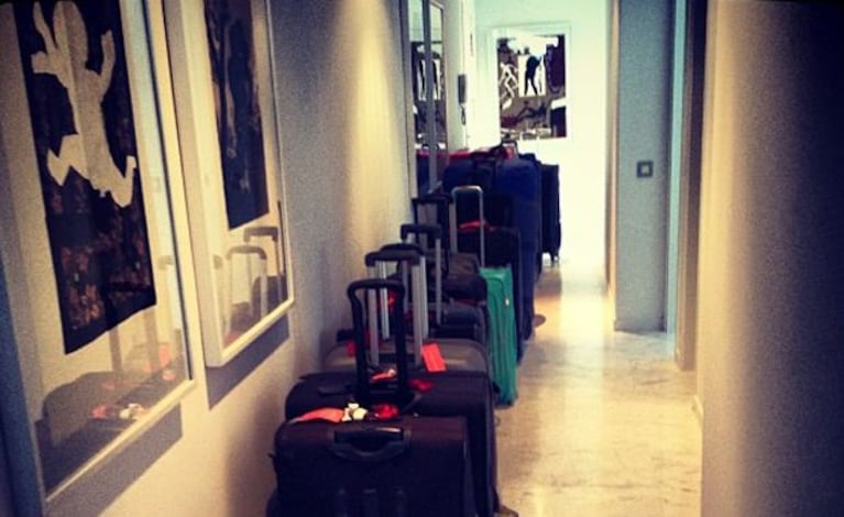 Paris Hilton y las 19 valijas que llevó a Ibiza (Fotos: Instagram).