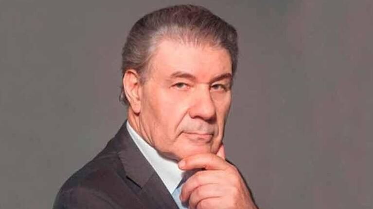 Pasan a terapia intensiva a Víctor Hugo Morales por su cuadro de coronavirus