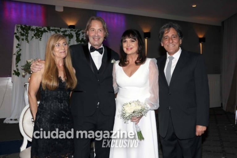 Patricia Echegoyen se casó con Rodrigo Prado del Río, después de 25 años juntos y una hija en común: las fotos de la ceremonia