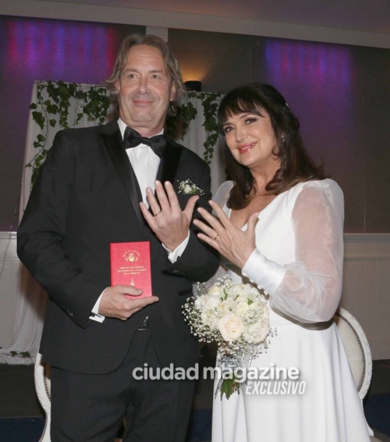 Patricia Echegoyen se casó con Rodrigo Prado del Río, después de 25 años juntos y una hija en común: las fotos de la ceremonia