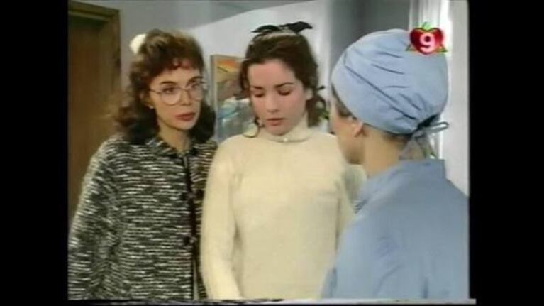 Patricia Palmer y Natalia Oreiro en Dulce Ana. Captura: YouTube