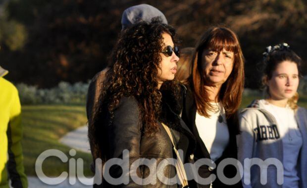 Patricia Sosa y María Laura Anselmi, jefa de prensa de Telefe. (Foto: Jennifer Rubio - Ciudad.com)