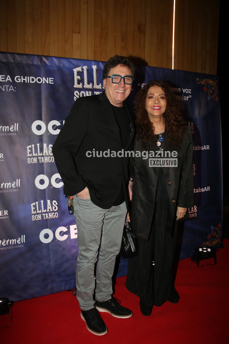 Patricia Sosa y Oscar Martínez en el estreno de Ellas son Tango (Foto: Movilpress).
