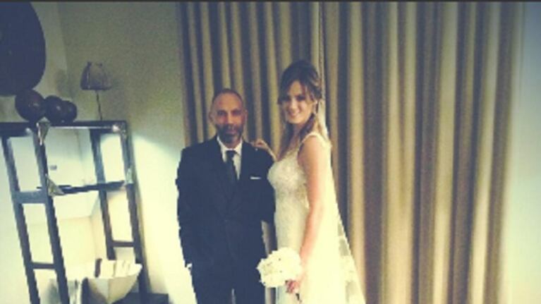 Paula Chaves con su diseñador, Gabriel Lage. (Foto: Twitter @GabrielLageOK)