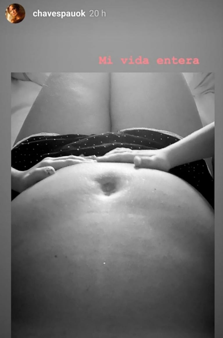 Paula Chaves mostró su panza de embarazada y reveló un pícaro detalle: "Abajo se esconde un short que no cierra"