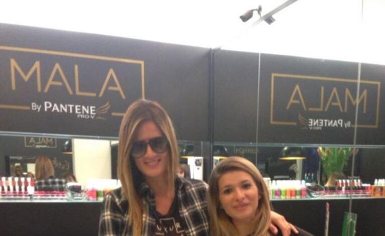 Paula Chaves publicó una foto de su cambio de look en Twitter. 