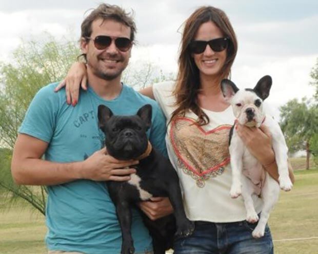 Paula Chaves y el TOC de su perro. (Foto: Web)