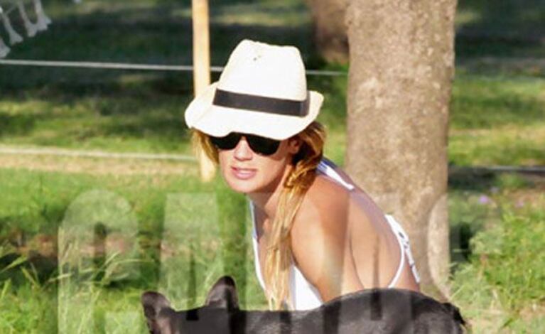 Paula Chaves y Pedro Alfonso, en Villa Carlos Paz. (Foto: revista Caras)