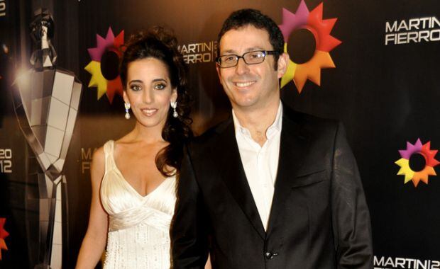 Paula Kohan con su pareja en los Martín Fierro 2012. (Foto: Jennifer Rubio)