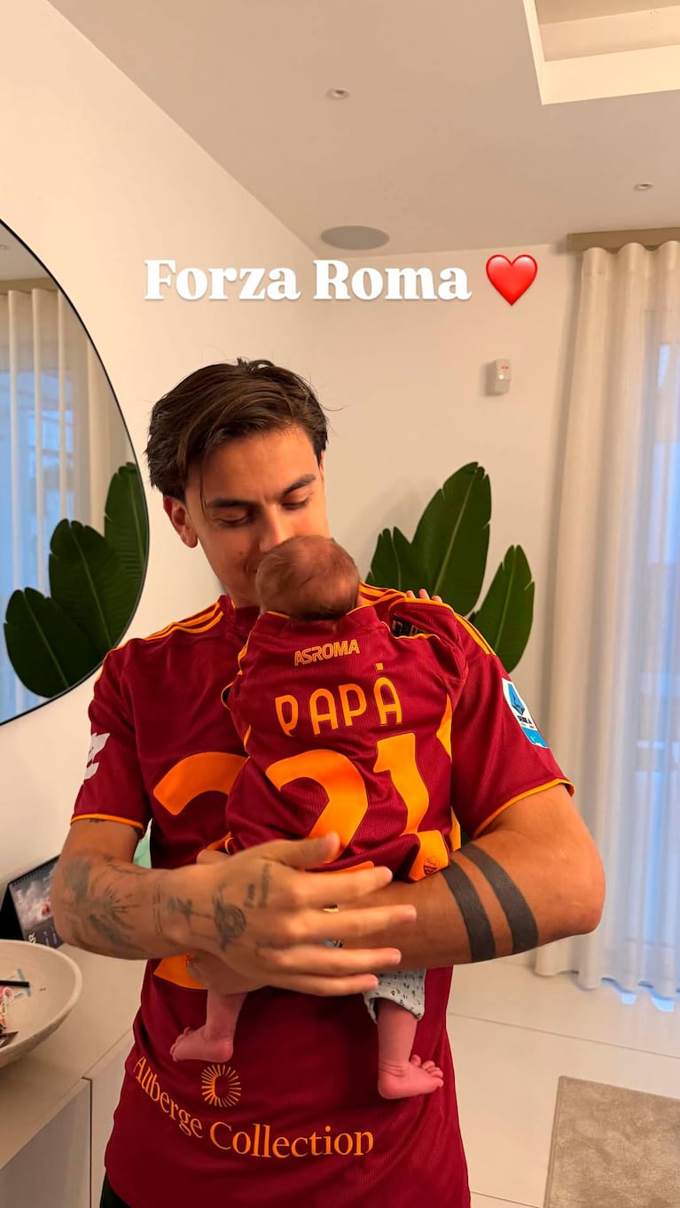 Paulo Dybala derritió las redes con una foto de su hija (Foto de Instagram @paulodybala)
