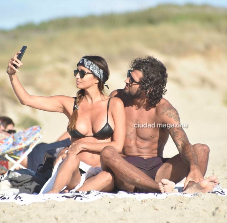 Paz Cornú, súper apasionada con su nuevo novio en Punta del Este: lomazos y mimos en la arena