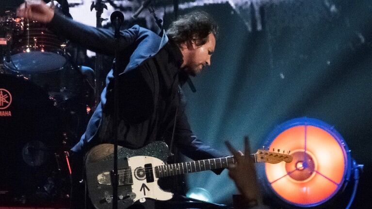 Pearl Jam pospone al verano de 2022 su gira europea por el coronavirus. Foto: AP.