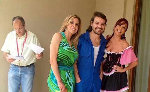 Pedro Alfonso festejó su cumpleaños junto al elenco de Mansión imposible (Foto: Twitter).