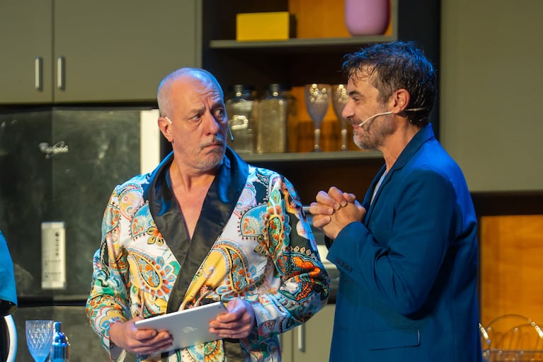 Pedro Alfonso, Juli Poggio y el elenco de Corto Circuito arrasan en Carlos Paz: récords y nominaciones