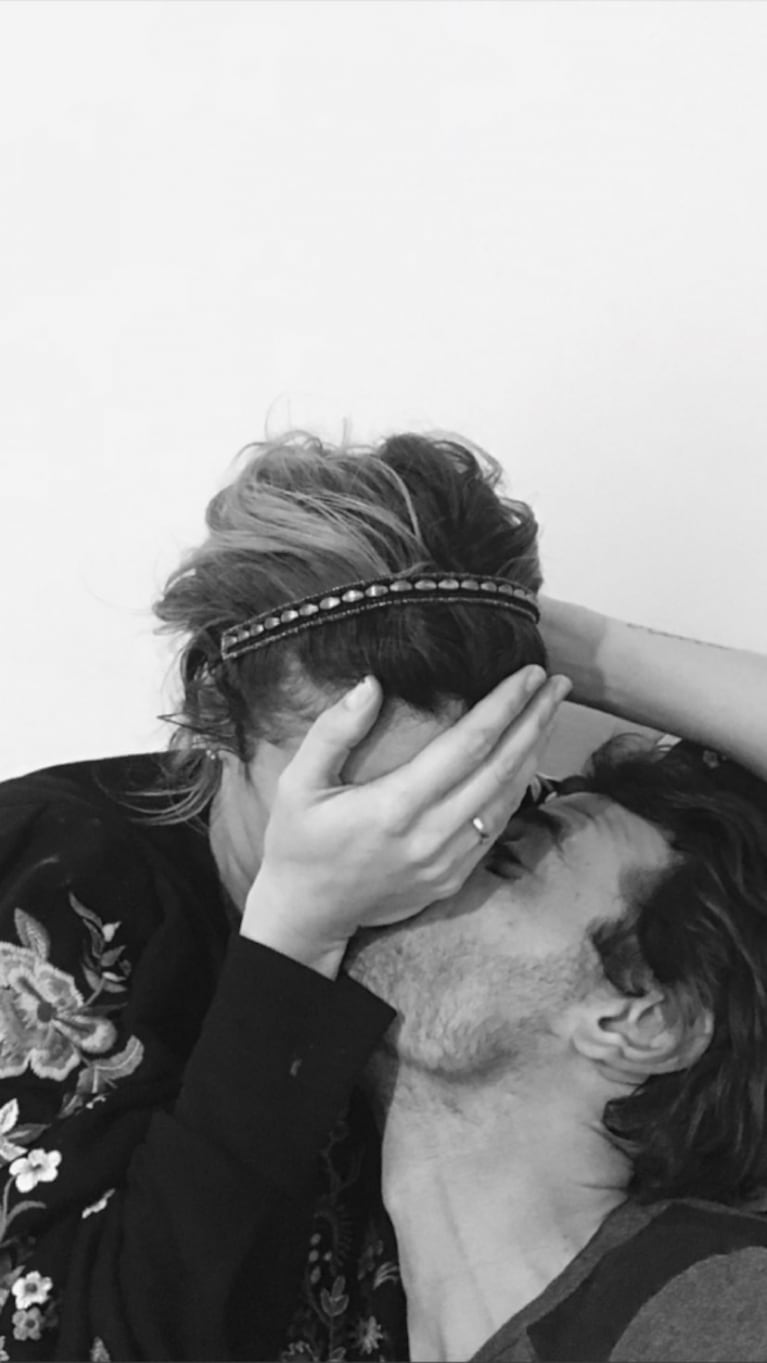 Pedro Alfonso y Paula Chaves compartieron una tierna y divertida secuencia de fotos: "Novios"