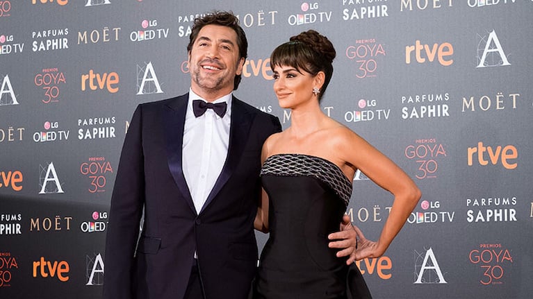 Penélope Cruz y Javier Bardem donaron 100 mil guantes y 20 mil barbijos a los médicos que luchan contra el coronavirus
