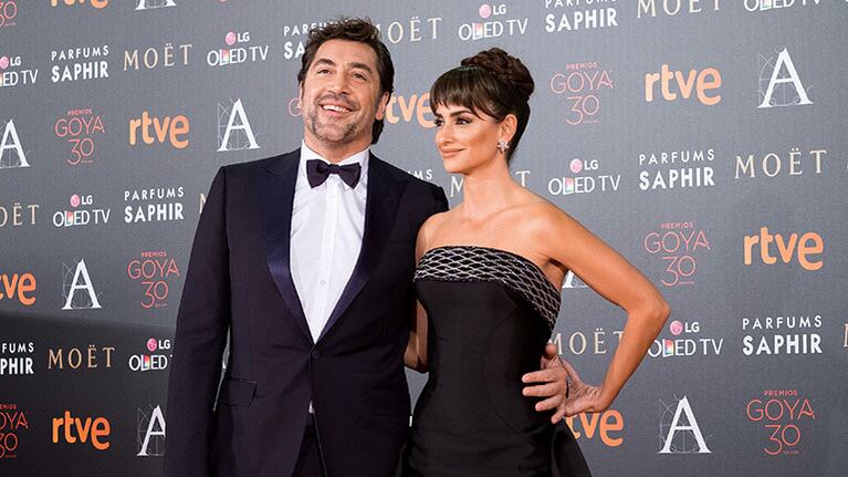 Penélope Cruz y Javier Bardem donaron 100 mil guantes y 20 mil barbijos a los médicos que luchan contra el coronavirus