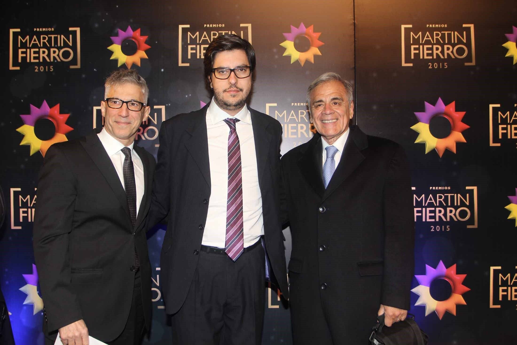 Pepe Gil Vidal, César Rodríguez y Julio Bazán, de Telenoche. (Foto: Movilpress- Ciudad.com). 