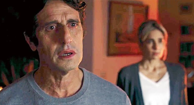 Peretti y Cardinali es la dupla protagónica de la historia.