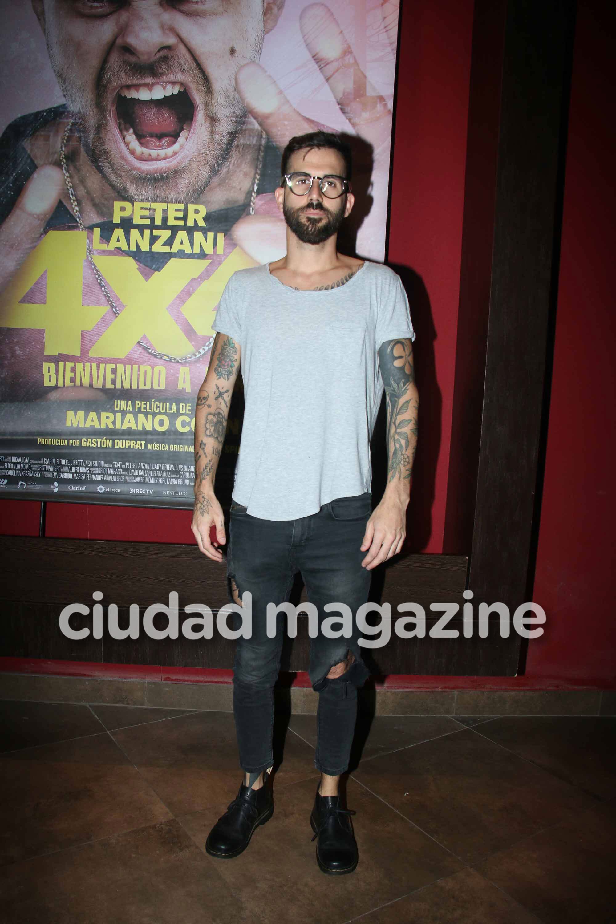 Peter Lanzani estrenó 4x4 junto a muchos famosos. (Foto: Movilpress)