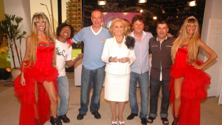 Peter llevó su contagiosa risa a la mesa de Mirtha Legrand