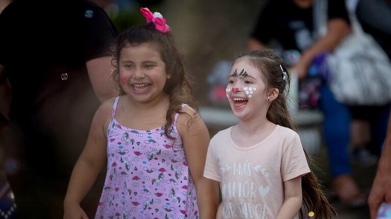 Piden medidas "creativas" para flexibilizar el aislamiento para los niños. Foto: EFE.