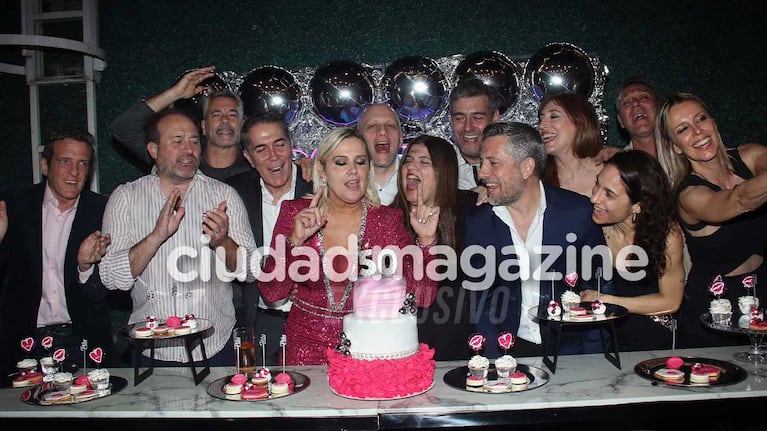 Pilar Smith y el equipo de Telefe Noticias (Foto: Movilpress)