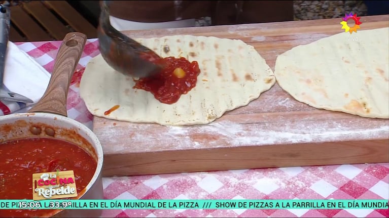 Pizza a la parrilla.