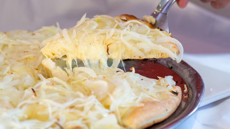 Pizza casera de fugazzeta: la receta que lleva el aire italiano a tu mesa