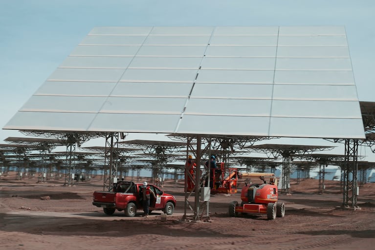 Planta de energía solar Cerro Dominador, Chile  / EFE/Elvis González
