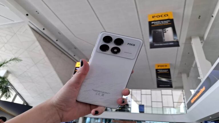 POCO F6 Pro estrena sistema HyperCharge de 120W para cargarse por completo en tiempo récord