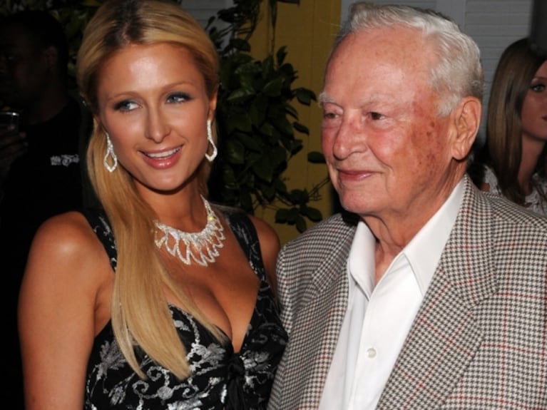 Polémica por la herencia del abuelo de Paris Hilton: el magnate hotelero le dejó solo el 3 por ciento de su fortuna a su familia