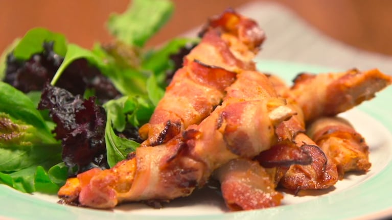 Pollo picante envuelto en panceta: la receta que logra el gusto justo