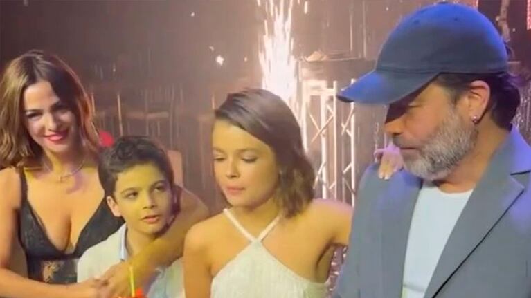 Por qué Gastón Pauls usó gorra en el cumpleaños de 15 de Muna.