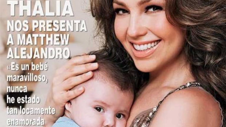 Portada de la revista Hola! Mexico con Thalía y su hijo.