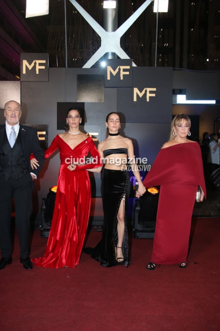 Premios Martín Fierro 2023: los looks de los famosos en la alfombra roja 