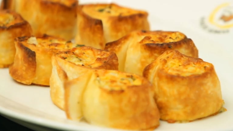 Prepará unos bocados crocantes y cremosos con queso azul, la muzzarella y el queso crema.
Foto: CucinareTV
