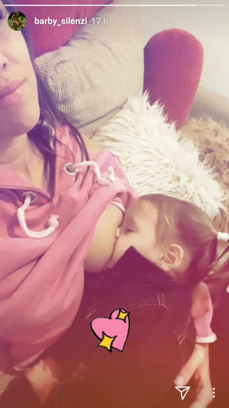 ¡Pro lactancia! La foto de Barby Silenzi amamantando a Elena, su hija de 2 años y 9 meses 