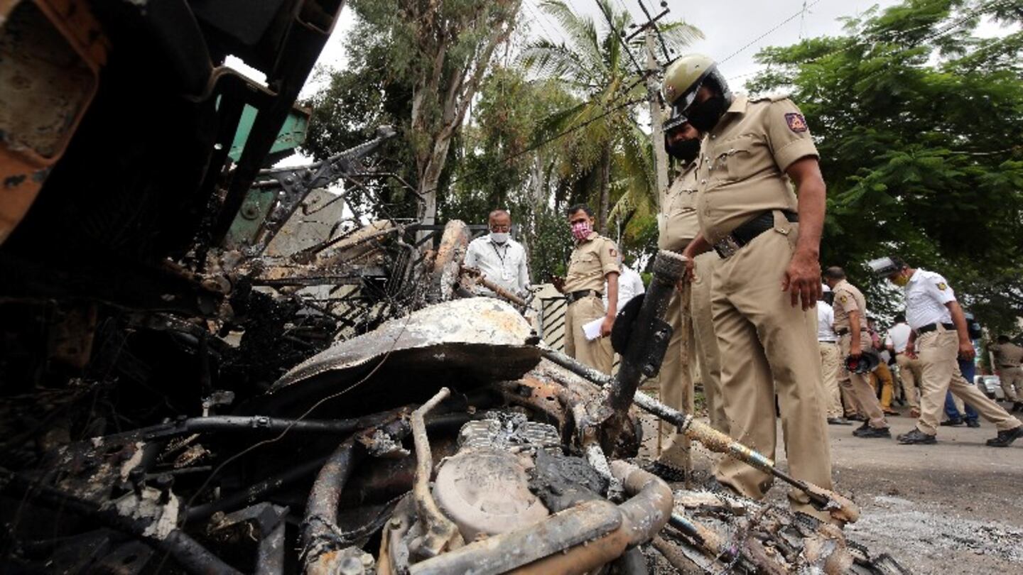 Protesta en la India: al menos 3 fallecidos por una publicación de Facebook. Foto: EFE.